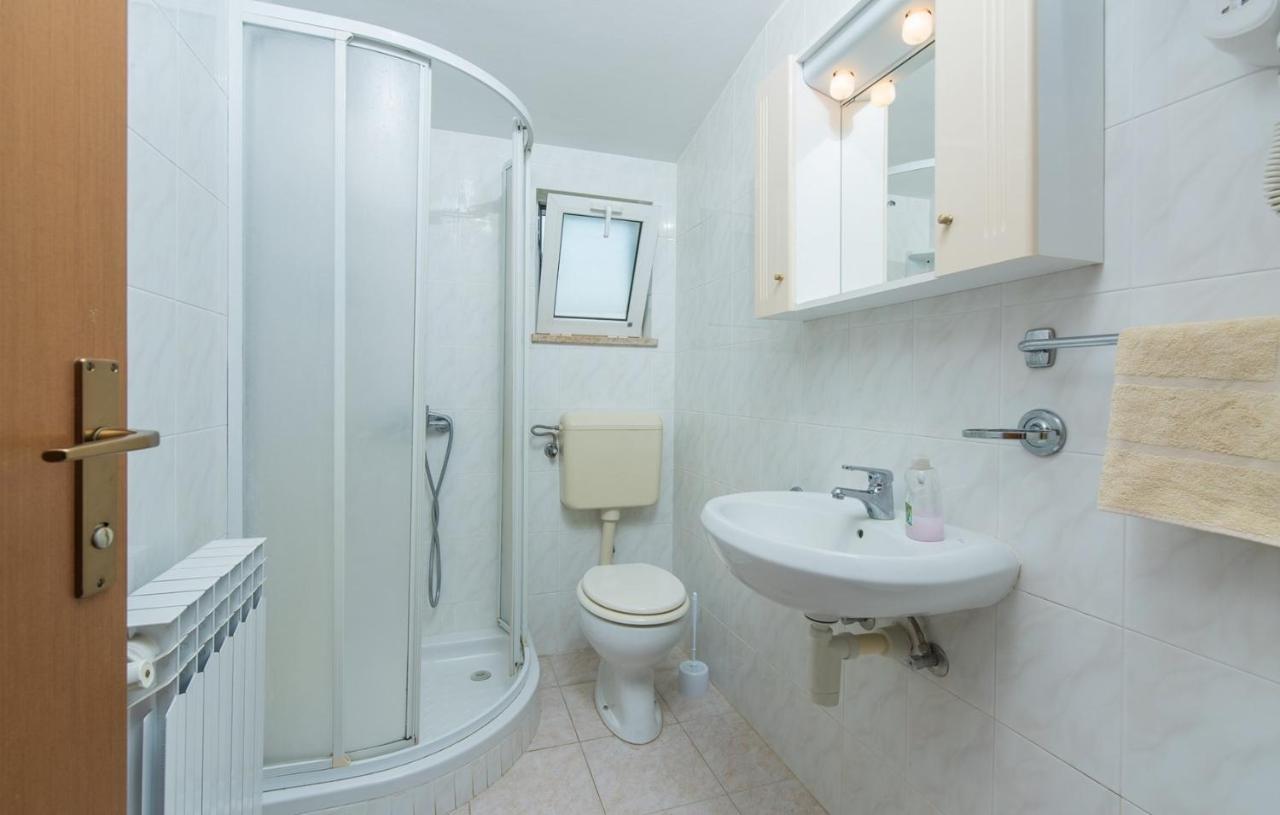 Villa Anita With Common Pool Vrvari ภายนอก รูปภาพ
