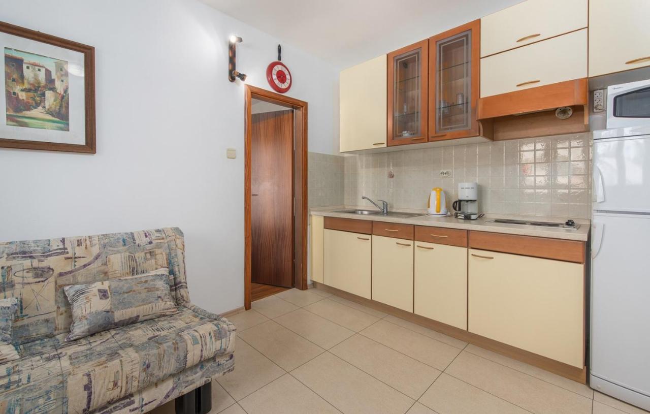 Villa Anita With Common Pool Vrvari ภายนอก รูปภาพ