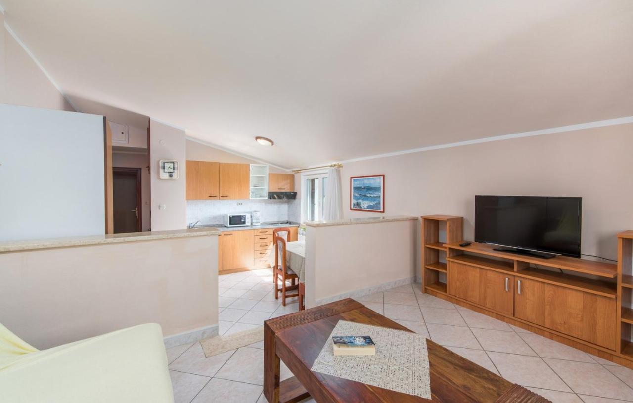 Villa Anita With Common Pool Vrvari ภายนอก รูปภาพ