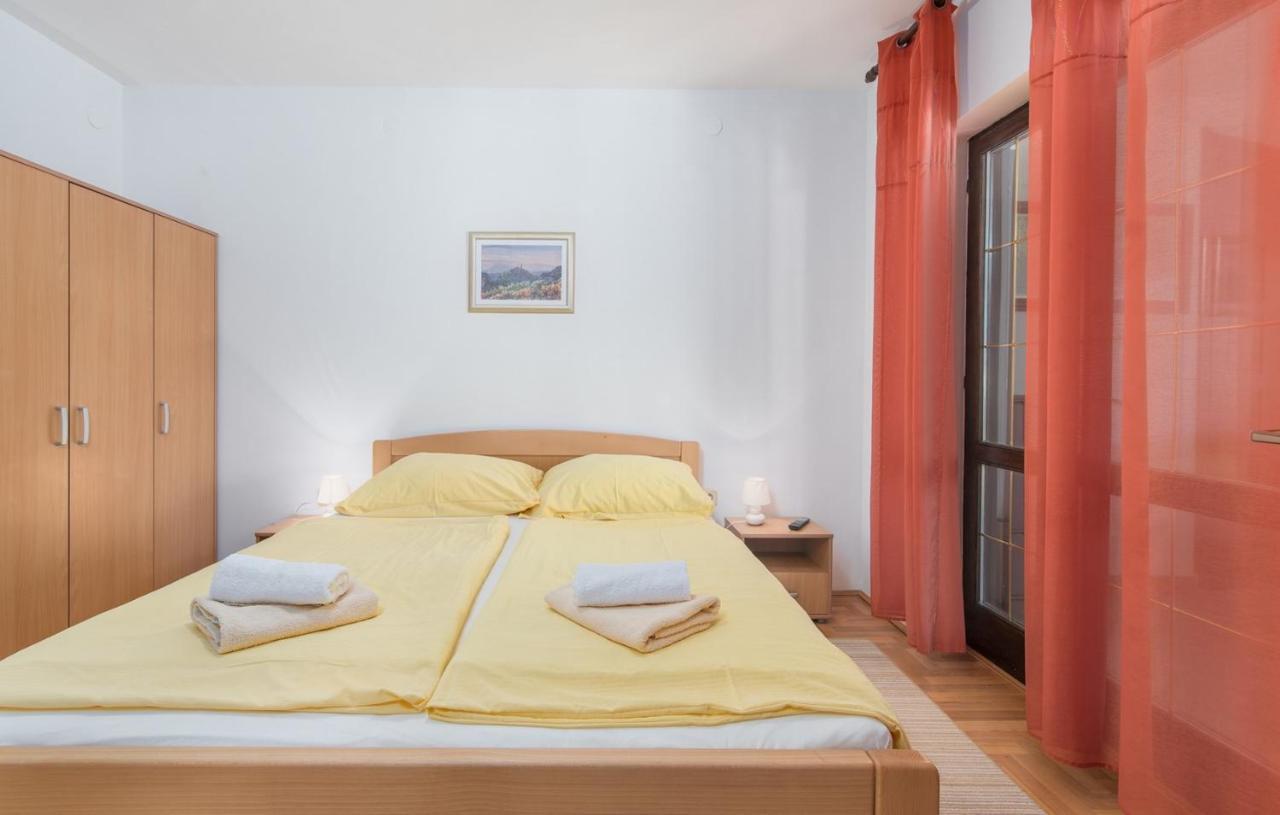 Villa Anita With Common Pool Vrvari ภายนอก รูปภาพ