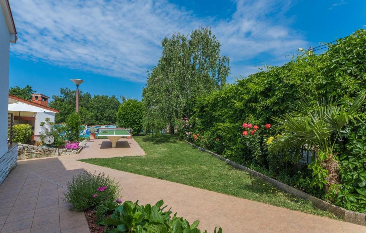 Villa Anita With Common Pool Vrvari ภายนอก รูปภาพ