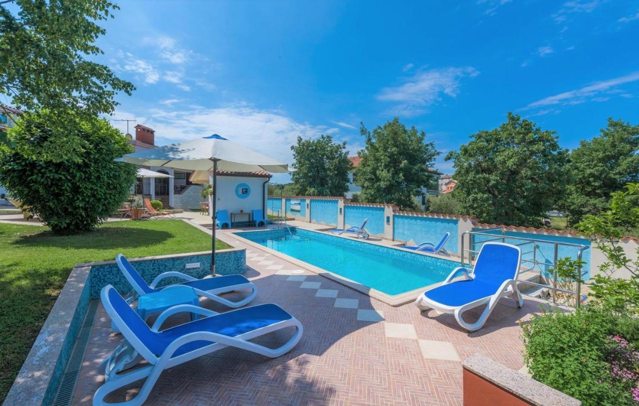 Villa Anita With Common Pool Vrvari ภายนอก รูปภาพ