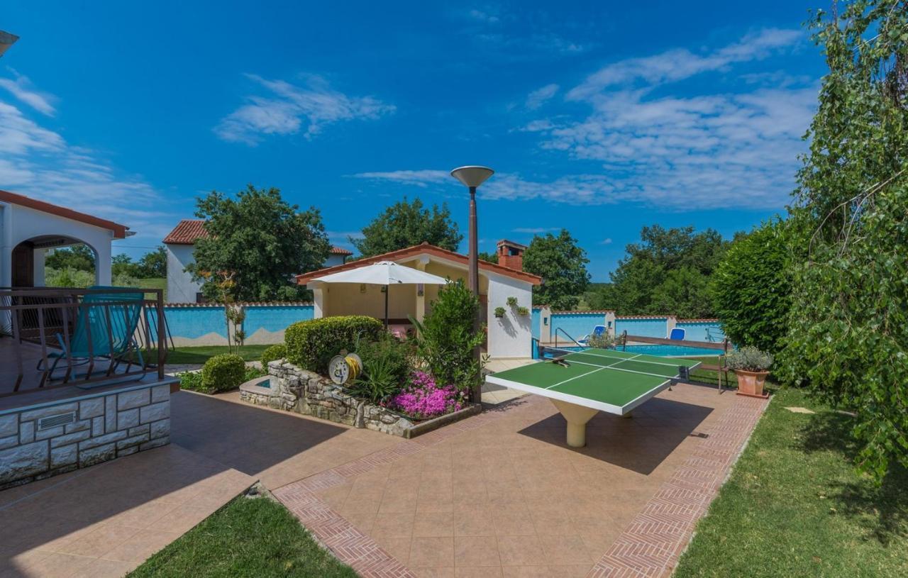 Villa Anita With Common Pool Vrvari ภายนอก รูปภาพ